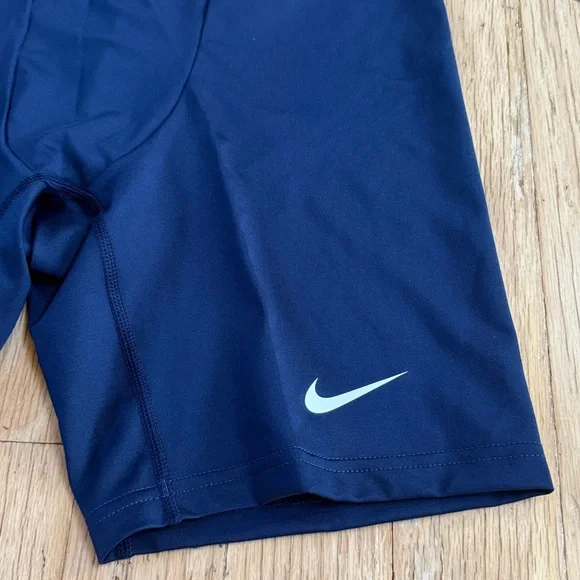 NIKE DRI-FIT STOCK HALF TIGHT
Men's Dri-FIT Running Half Tight (Stock) Navy - Picture 5 of 9